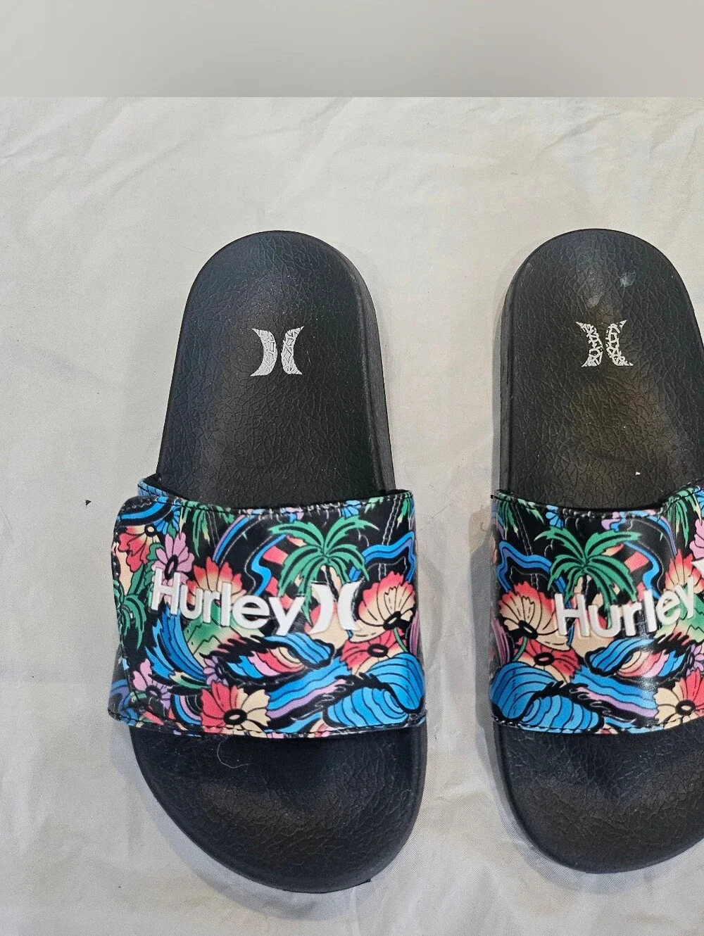 Hurley Kids Naia Slides Size 2 Youth Floral Tropical Sandal Slides